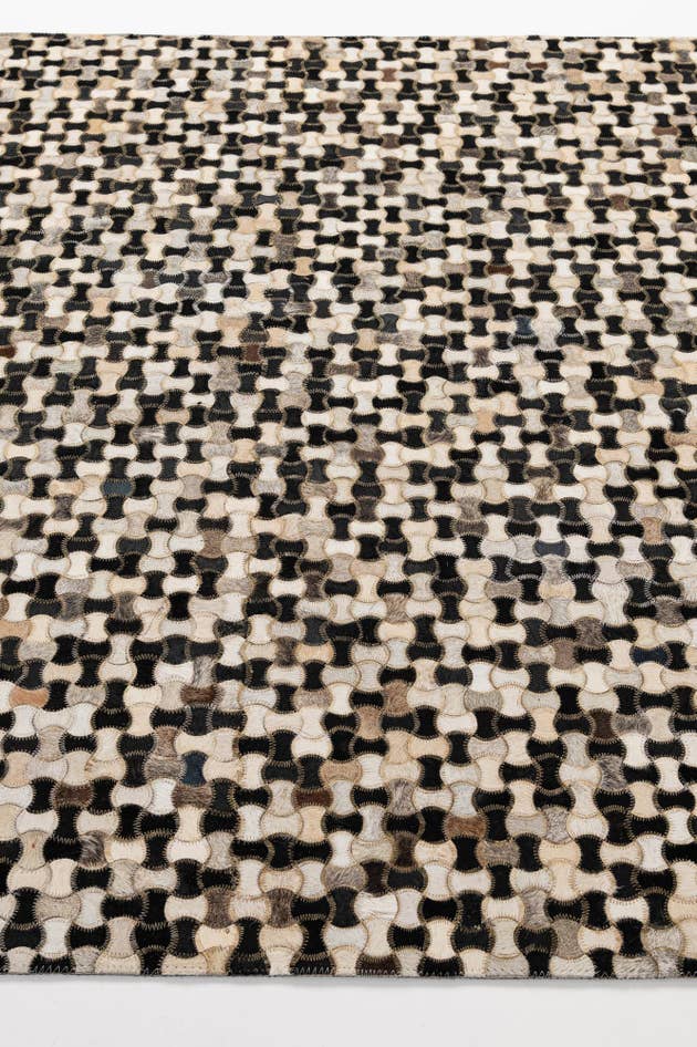 Detail image of 5' 1 x 7' 11 Cowhide - Patchwork Rug