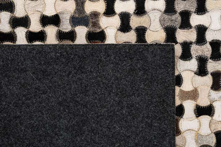 5' 1 x 8' Cowhide - Patchwork Rug