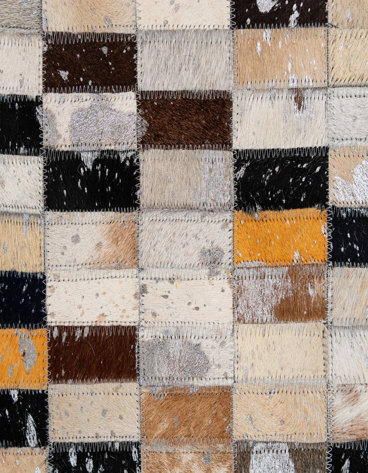 Detail image of 5' x 8' 2 Cowhide - Patchwork Rug