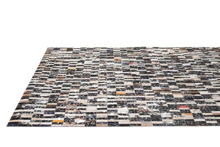 Detail image of 5' 2 x 8' 2 Cowhide - Patchwork Rug