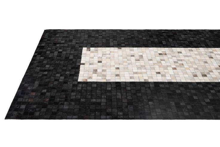 Detail image of 5' 2 x 8' 2 Cowhide - Patchwork Rug