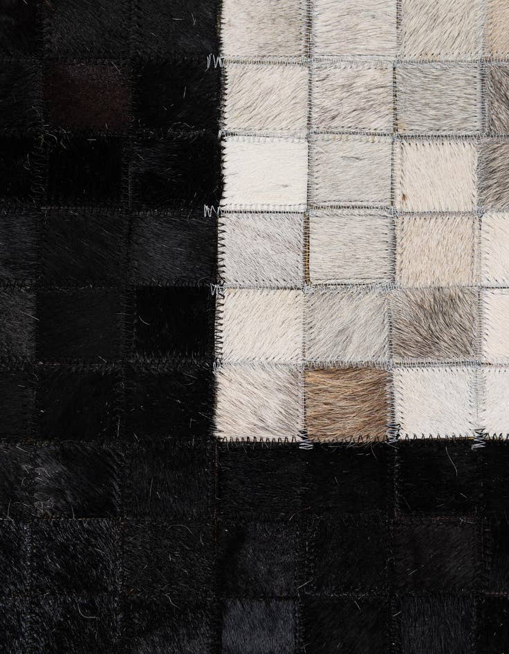 Detail image of 5' 2 x 8' 2 Cowhide - Patchwork Rug