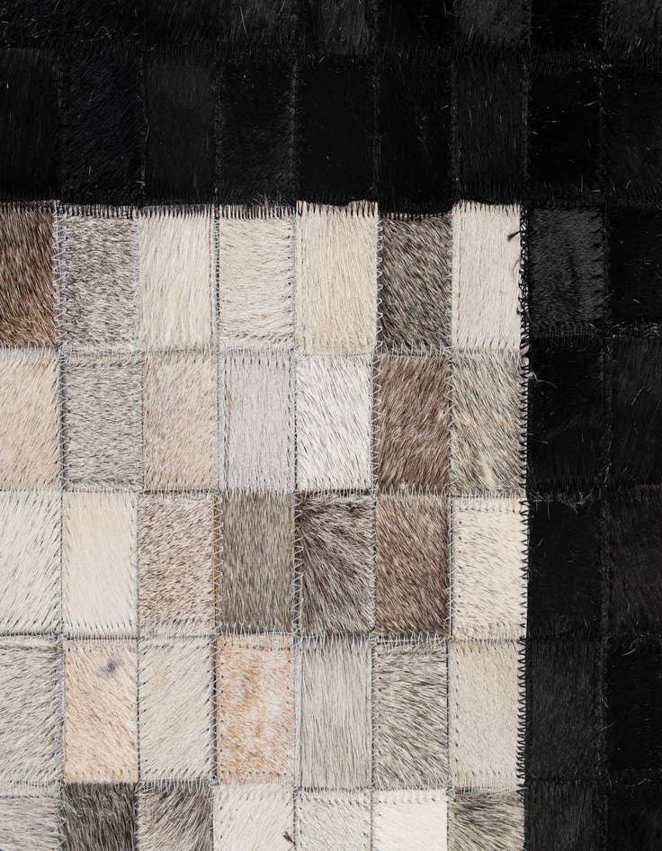 Detail image of 5' 2 x 7' 11 Cowhide - Patchwork Rug