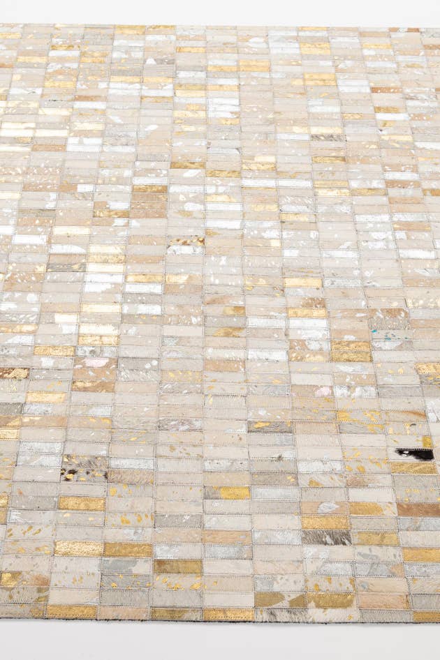 Detail image of 4' 11 x 7' 11 Cowhide - Patchwork Rug