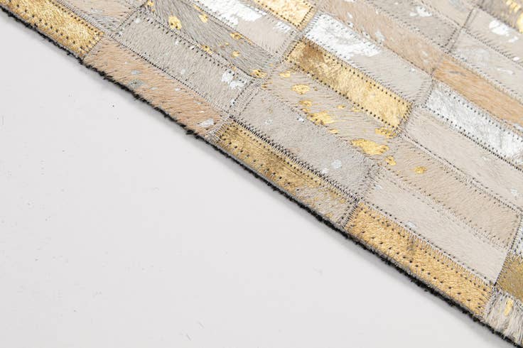 Detail image of 4' 11 x 7' 11 Cowhide - Patchwork Rug