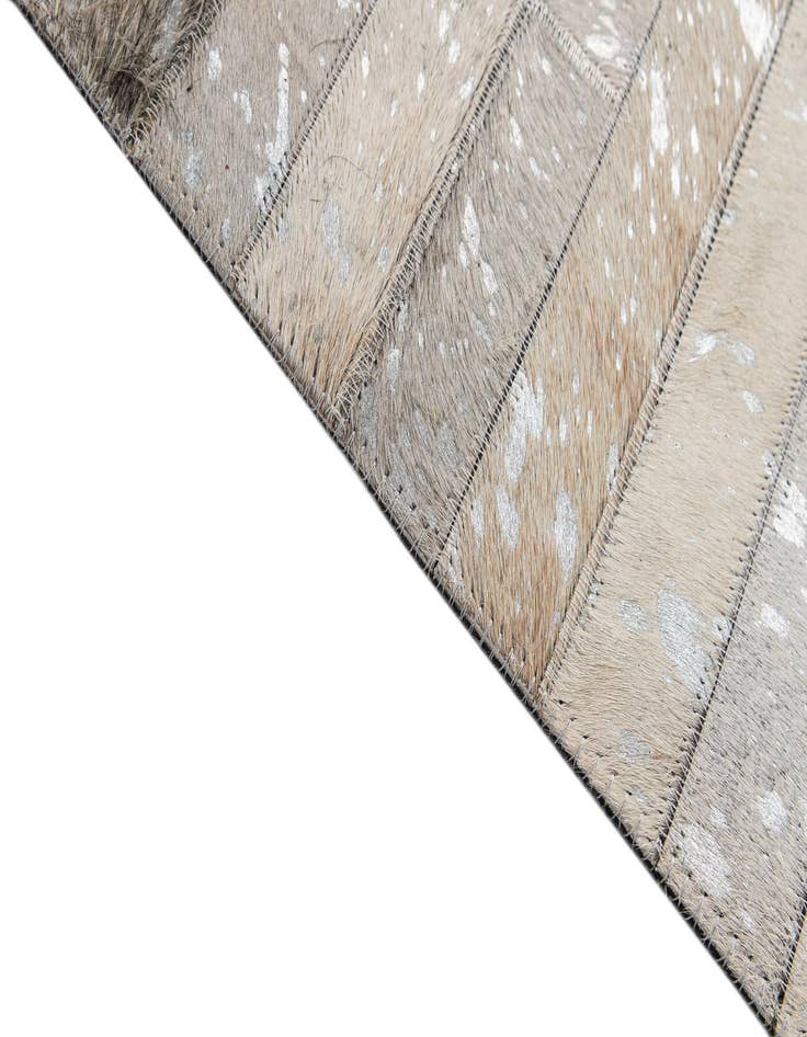 Detail image of 5' 2 x 7' 11 Cowhide - Patchwork Rug