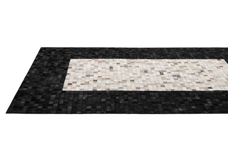 Detail image of 5' 1 x 8' Cowhide - Patchwork Rug