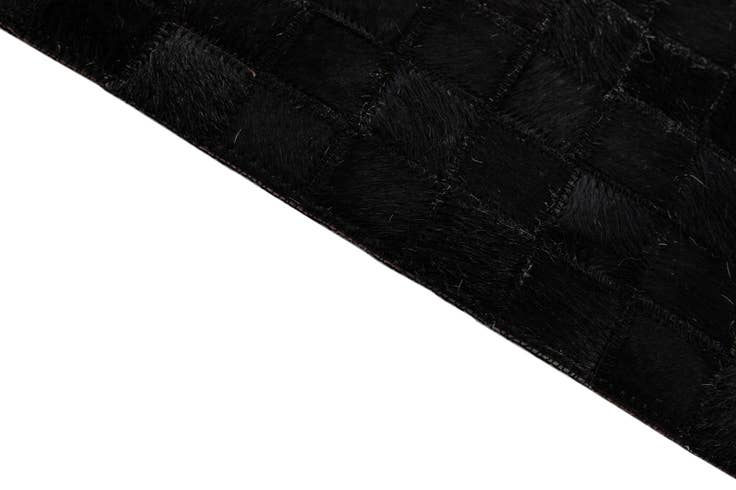 Detail image of 5' 1 x 8' Cowhide - Patchwork Rug