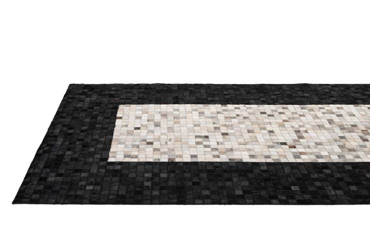 Detail image of 5' 1 x 7' 11 Cowhide - Patchwork Rug
