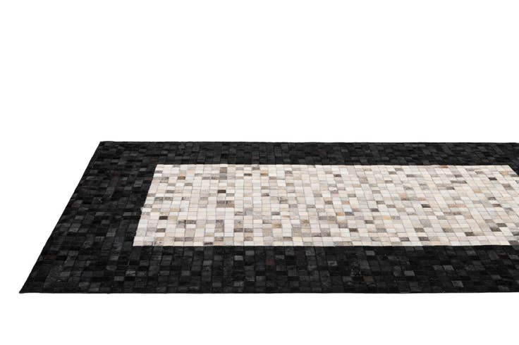 Detail image of 5' x 7' 10 Cowhide - Patchwork Rug