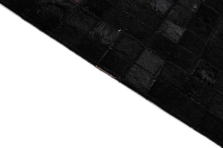 Detail image of 5' x 7' 10 Cowhide - Patchwork Rug