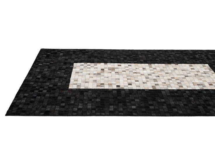 Detail image of 5' 1 x 7' 11 Cowhide - Patchwork Rug