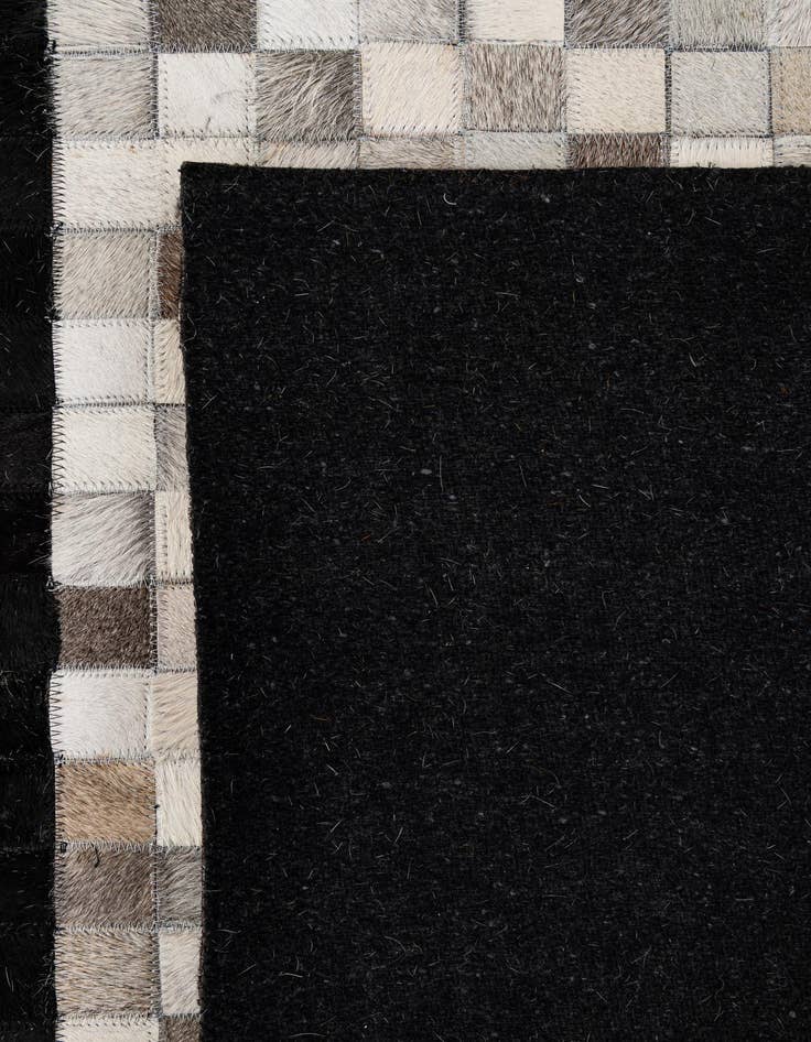 Detail image of 5' 1 x 7' 11 Cowhide - Patchwork Rug