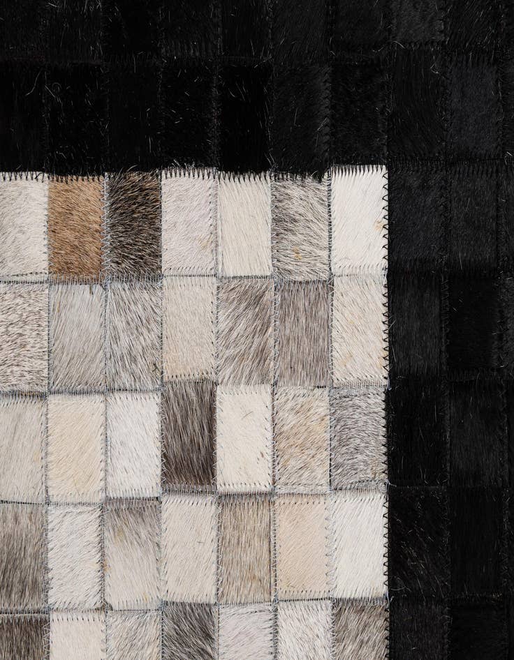Detail image of 5' x 8' Cowhide - Patchwork Rug