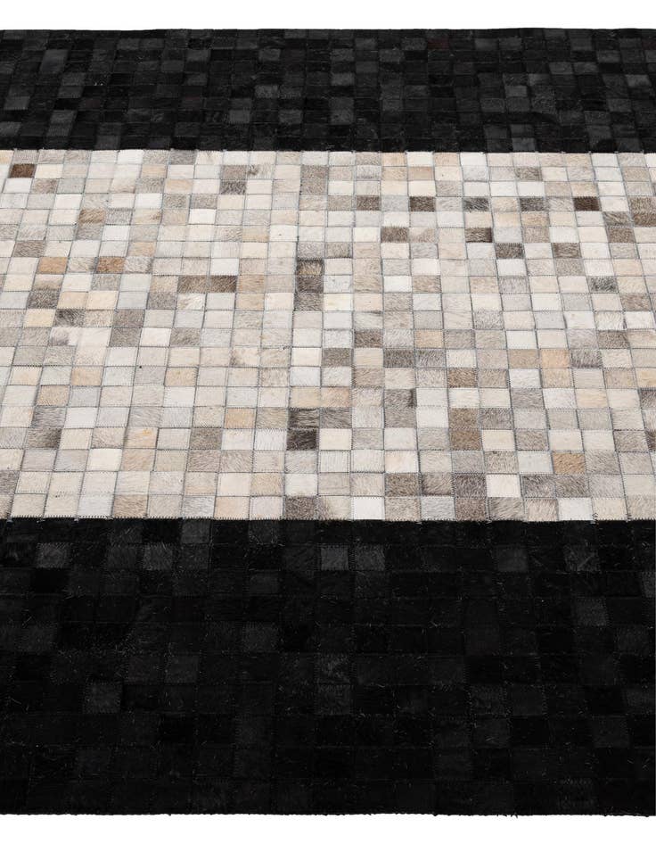 Detail image of 5' 1 x 7' 10 Cowhide - Patchwork Rug