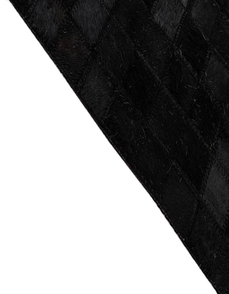 Detail image of 5' 1 x 7' 10 Cowhide - Patchwork Rug