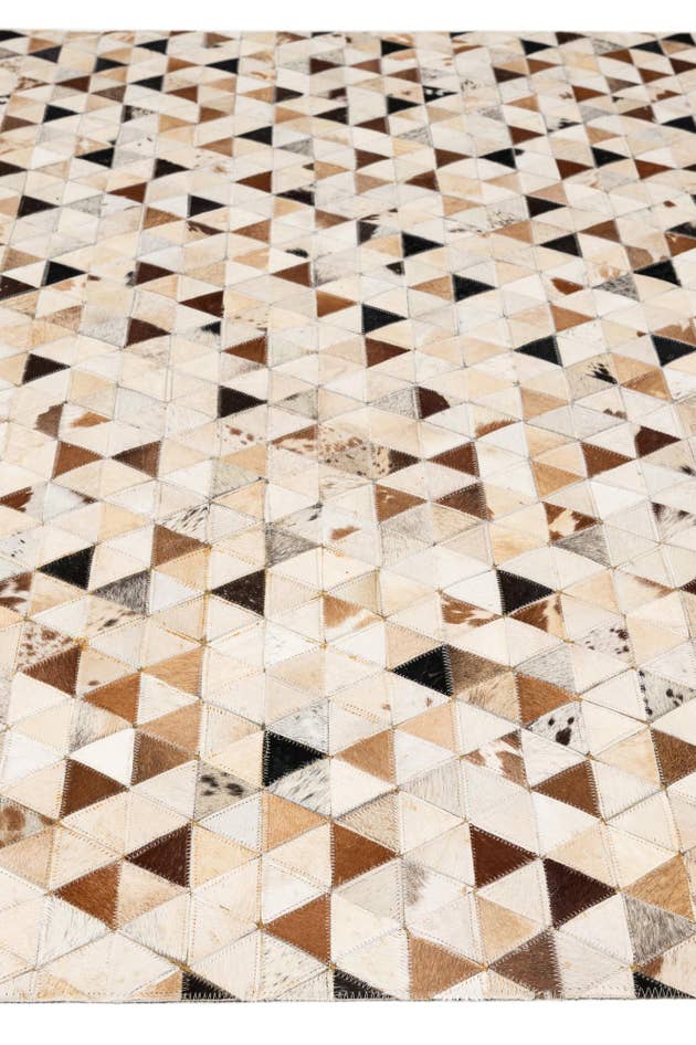 Detail image of 5' 1 x 7' 11 Cowhide - Patchwork Rug