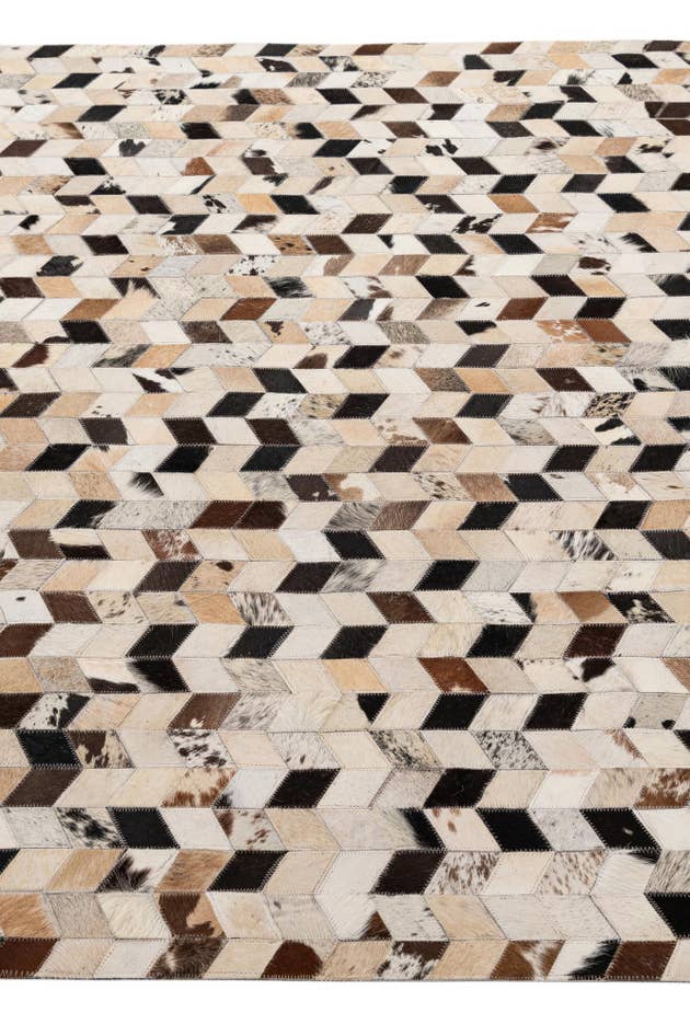 Detail image of 5' 1 x 7' 10 Cowhide - Patchwork Rug