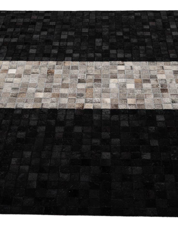 Detail image of 5' x 7' 11 Cowhide - Patchwork Rug