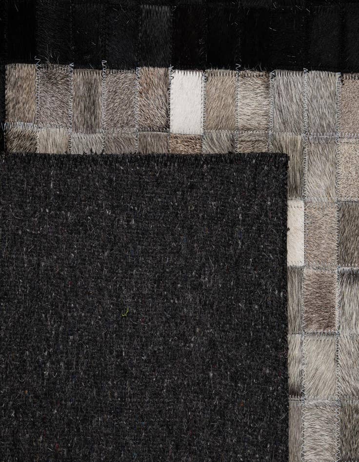 Detail image of 5' x 7' 11 Cowhide - Patchwork Rug