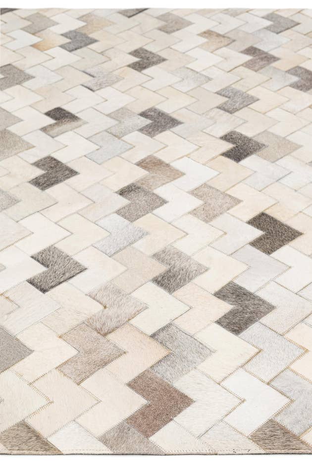 Detail image of 5' 2 x 7' 11 Cowhide - Patchwork Rug