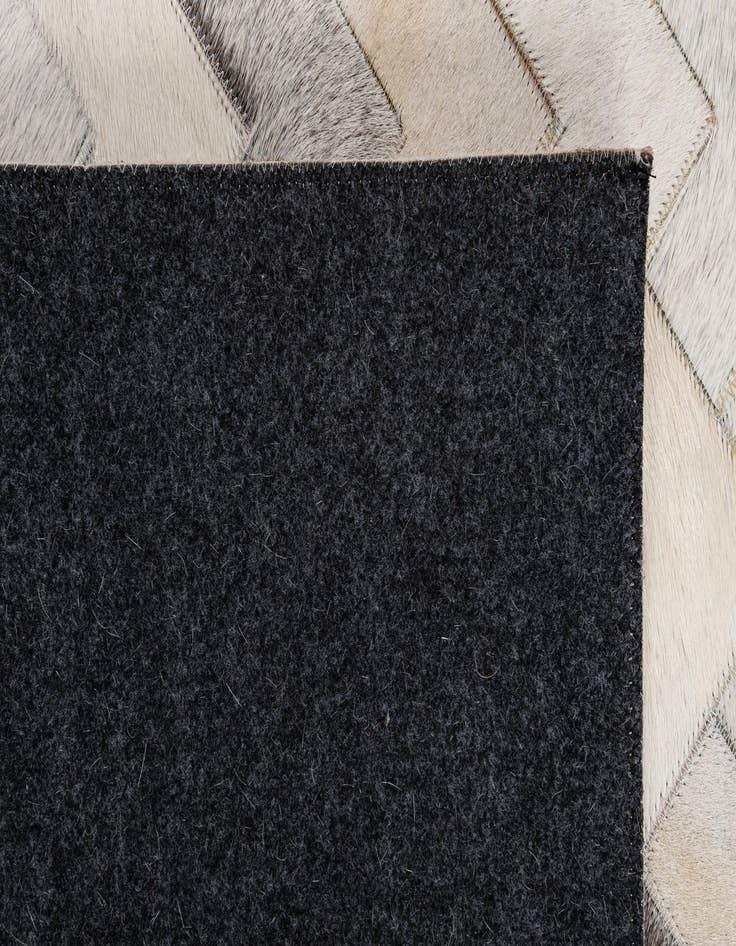 Detail image of 5' 2 x 7' 11 Cowhide - Patchwork Rug
