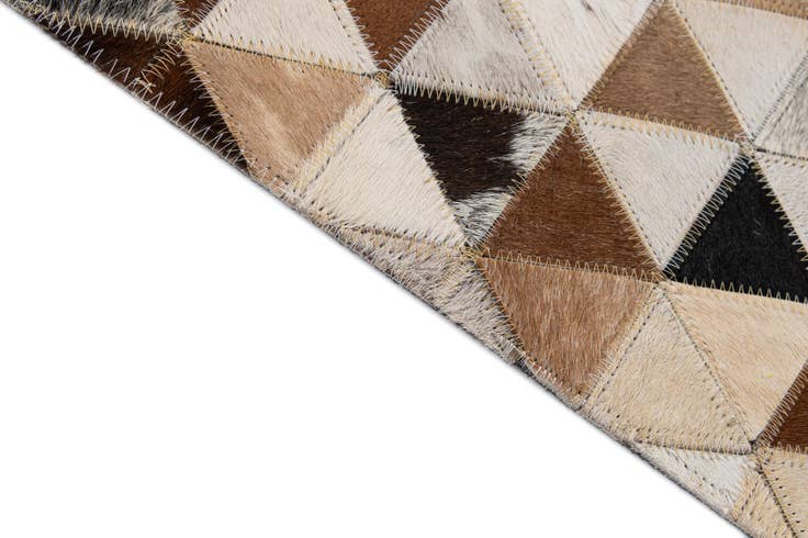 Detail image of 5' x 7' 11 Cowhide - Patchwork Rug