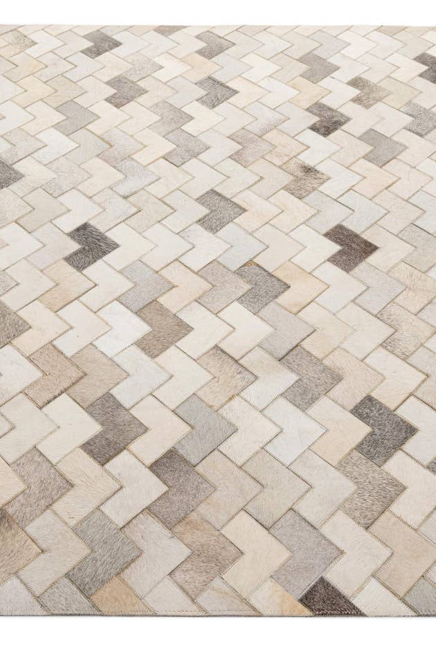 Detail image of 5' 2 x 7' 11 Cowhide - Patchwork Rug