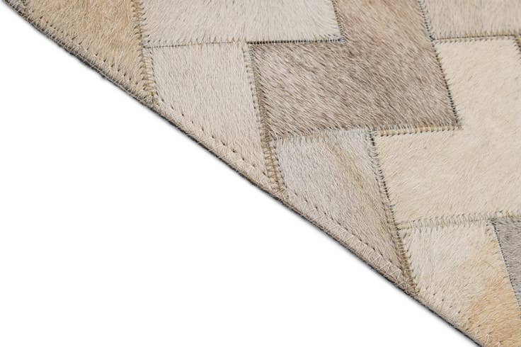 Detail image of 5' 2 x 7' 11 Cowhide - Patchwork Rug