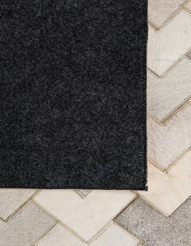 Detail image of 5' 2 x 7' 11 Cowhide - Patchwork Rug