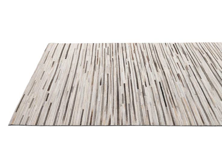 Detail image of 5' 2 x 8' Cowhide - Patchwork Rug