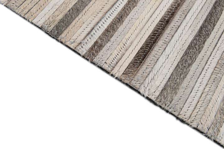 5' 2 x 8' Cowhide - Patchwork Rug