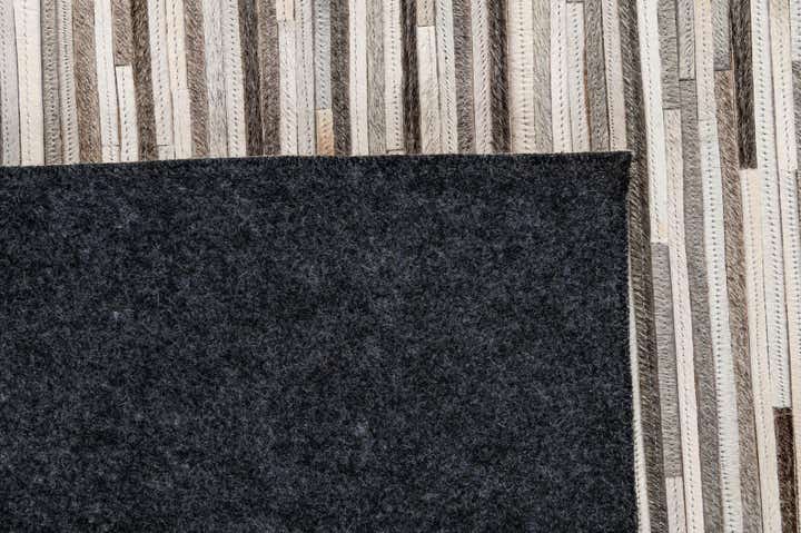 5' 2 x 8' Cowhide - Patchwork Rug