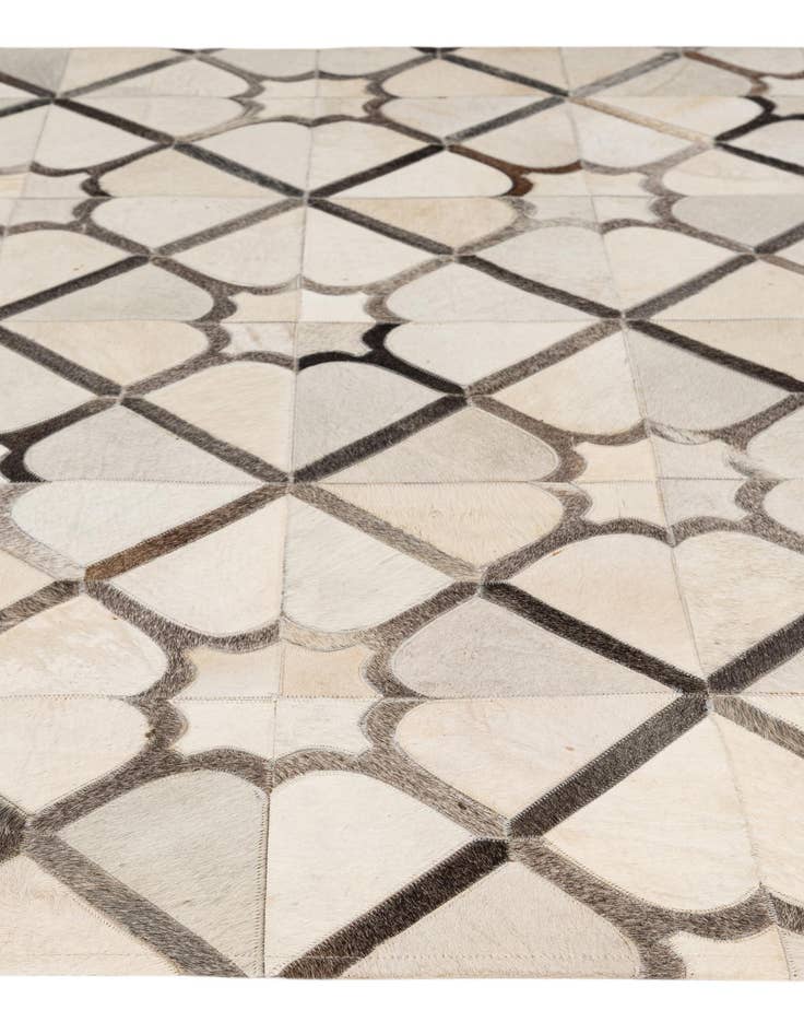 Detail image of 5' x 7' 11 Cowhide - Patchwork Rug