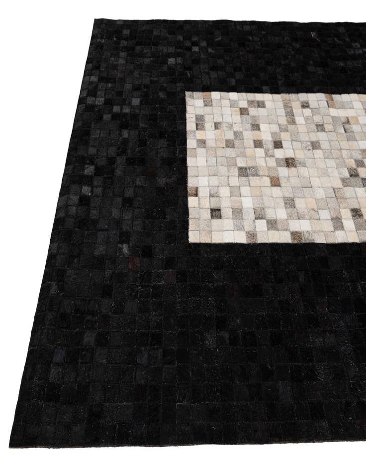 Detail image of 5' x 7' 11 Cowhide - Patchwork Rug