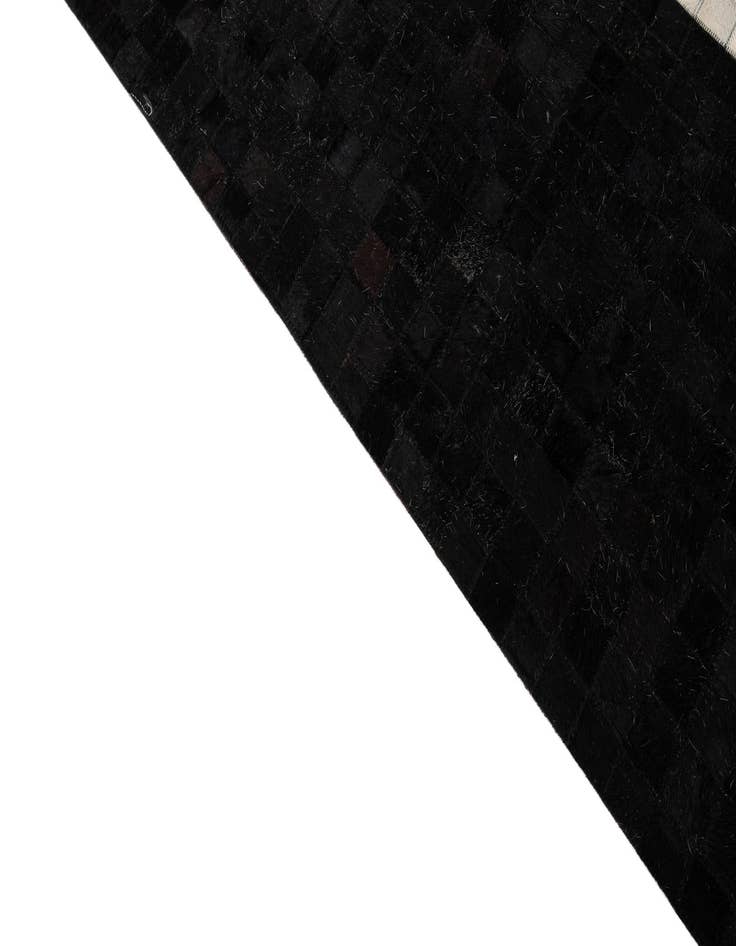 Detail image of 5' x 7' 11 Cowhide - Patchwork Rug