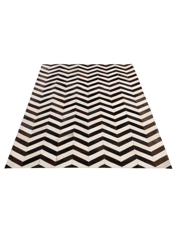 Detail image of 5' 1 x 7' 11 Cowhide - Patchwork Rug