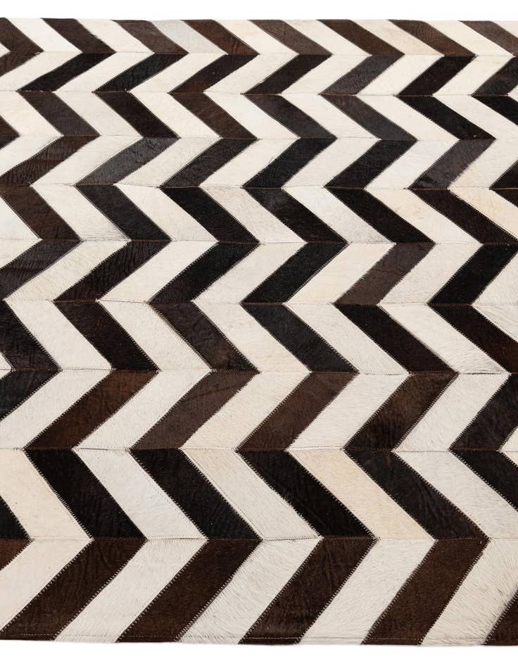 Detail image of 5' 1 x 7' 11 Cowhide - Patchwork Rug