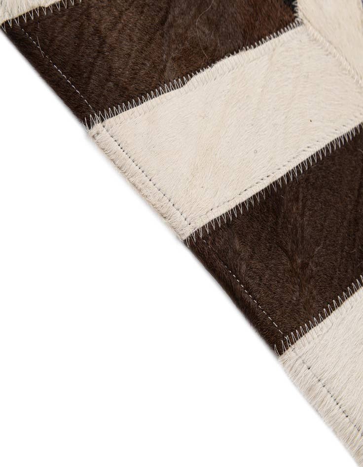 Detail image of 5' 1 x 7' 11 Cowhide - Patchwork Rug