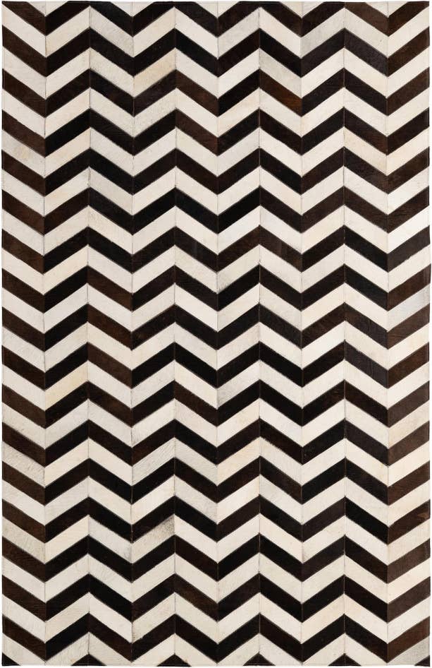 Detail image of 5' 1 x 7' 11 Cowhide - Patchwork Rug