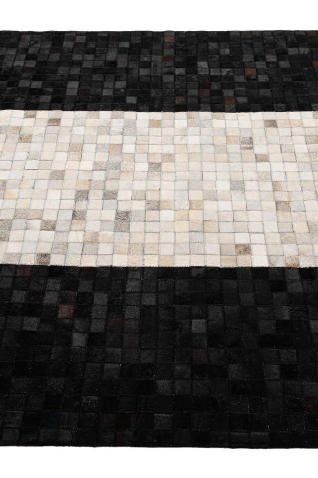 Detail image of 5' 1 x 8' 1 Cowhide - Patchwork Rug