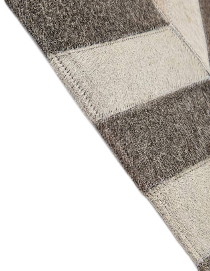 Detail image of 5' 1 x 8' 1 Cowhide - Patchwork Rug