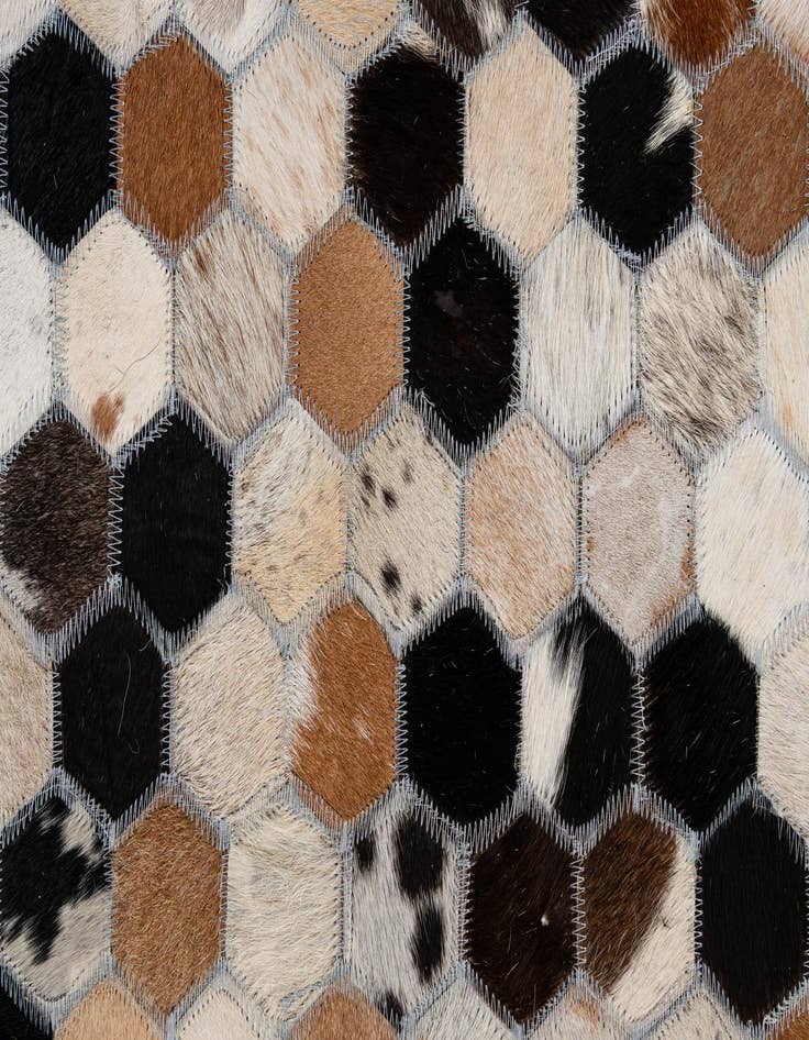 Detail image of 5' 1 x 8' Cowhide - Patchwork Rug