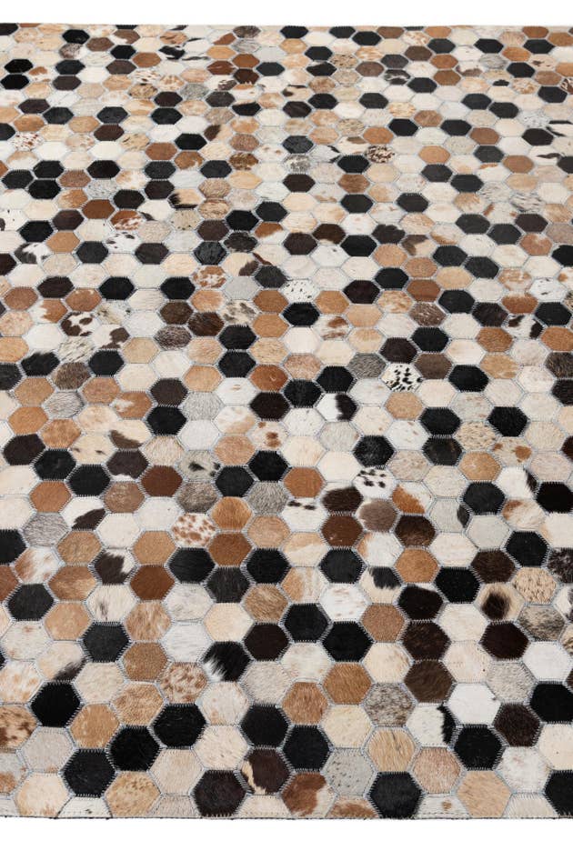 Detail image of 5' 1 x 7' 11 Cowhide - Patchwork Rug