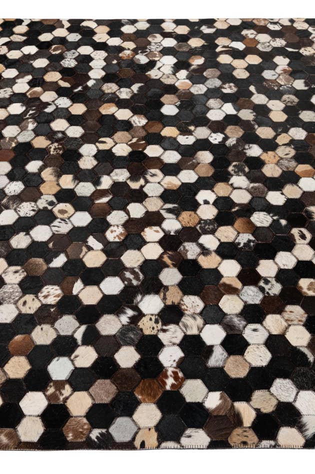 Detail image of 5' 1 x 8' Cowhide - Patchwork Rug