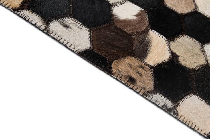 Detail image of 5' 1 x 8' Cowhide - Patchwork Rug