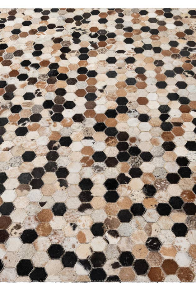 Detail image of 5' 1 x 8' Cowhide - Patchwork Rug