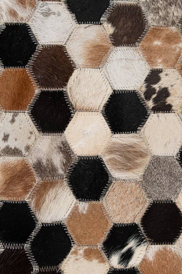 Detail image of 5' 1 x 8' Cowhide - Patchwork Rug