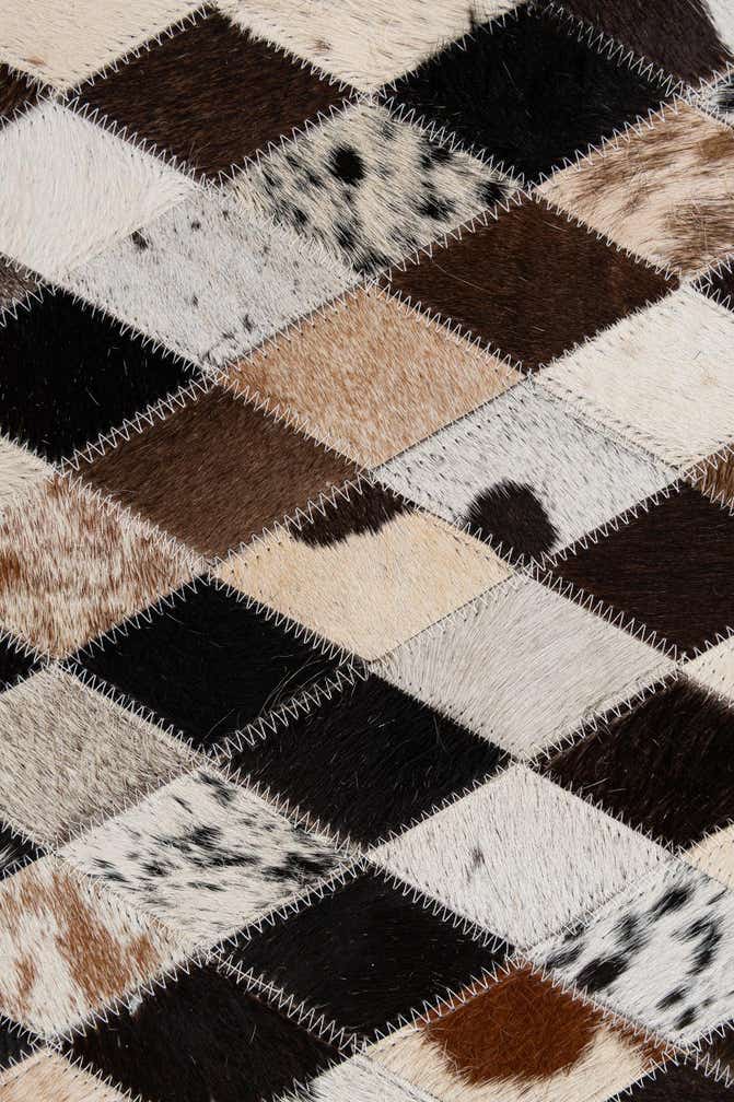 5' 1 x 8' Cowhide - Patchwork Rug