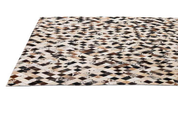 Detail image of 5' x 7' 11 Cowhide - Patchwork Rug
